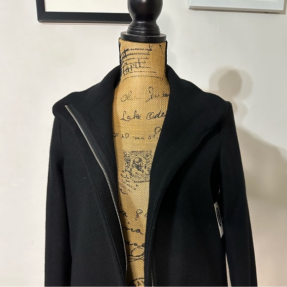 Black soft brushed coat - Picture 4 of 16